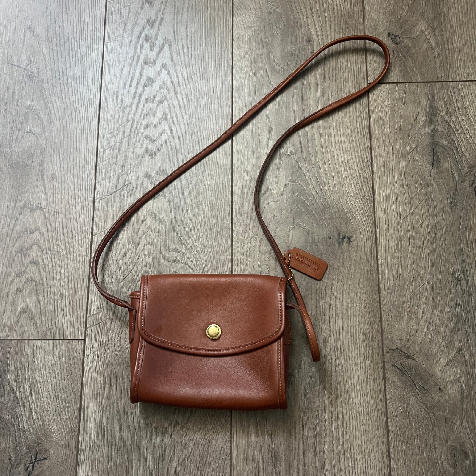 Vintage Coach 9892 Chrystie Crossbody Shoulder Bag Saddle Brown Tan Leather